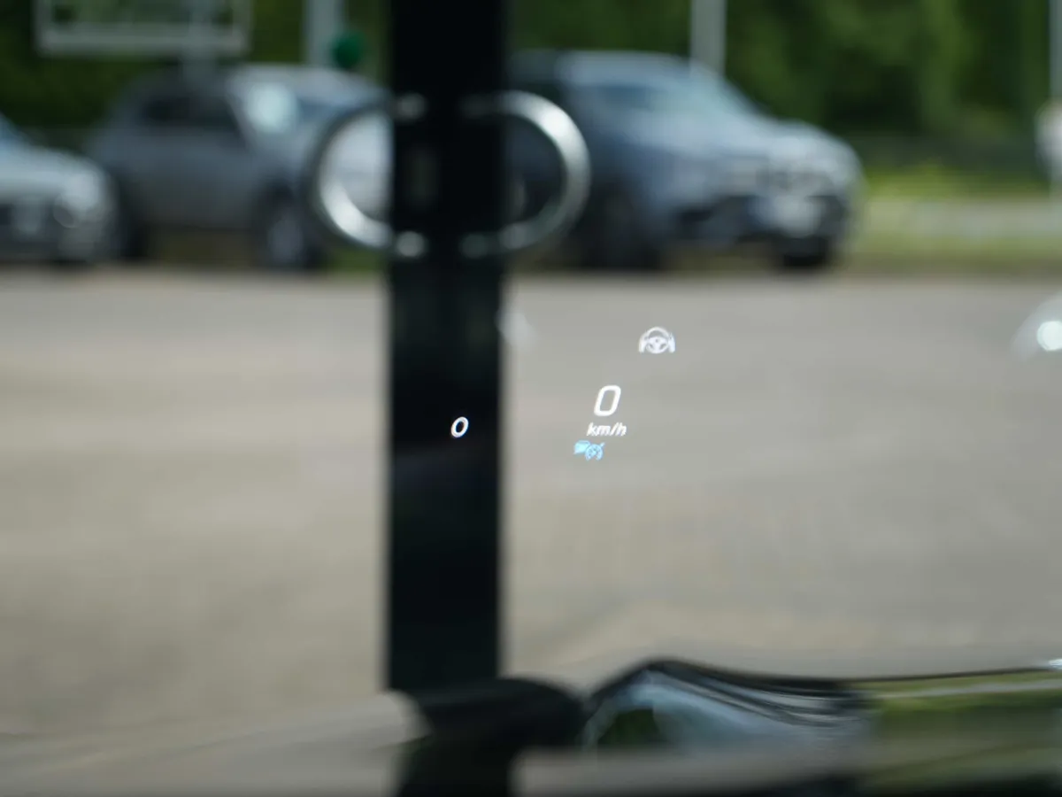 Mercedes-Benz S 63 AMG 4Matic Cabriolet - Image 26