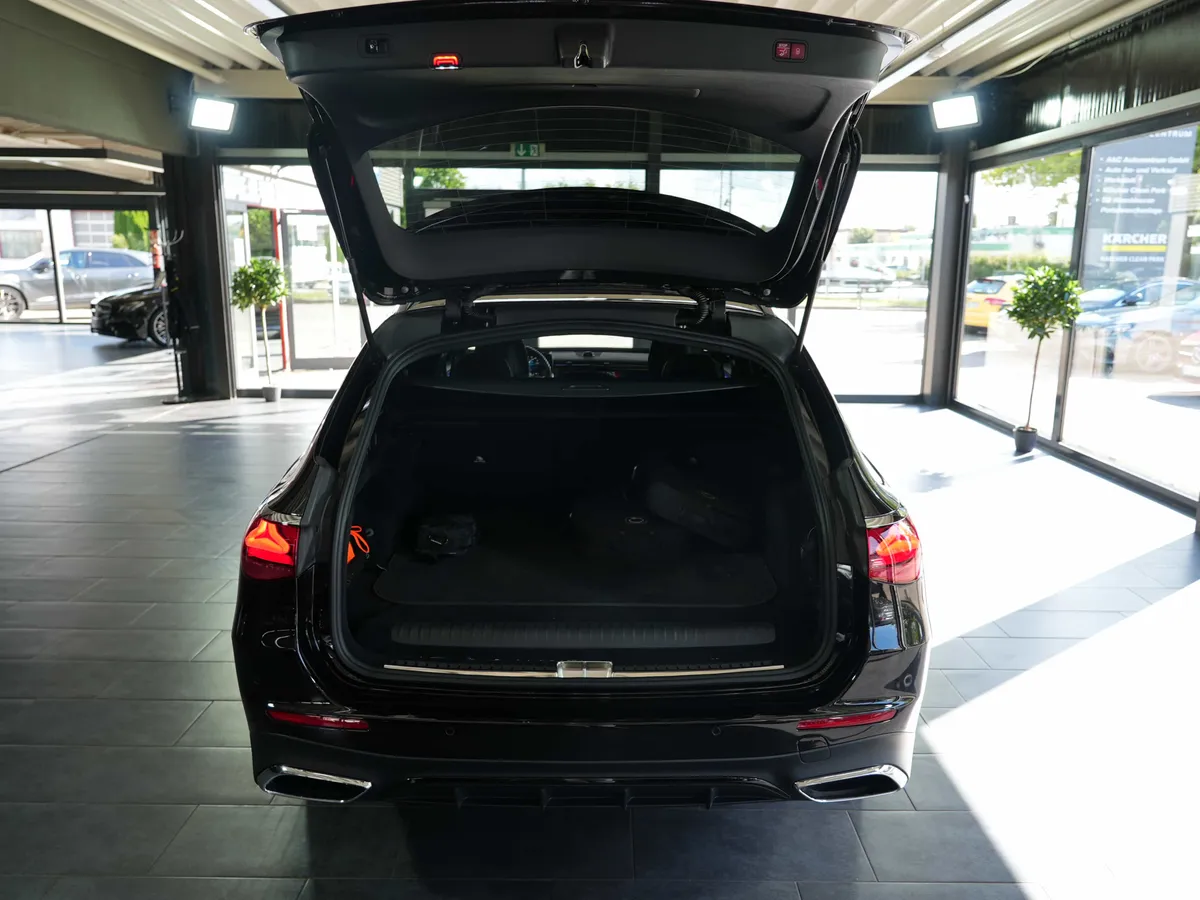 Mercedes-Benz E 300 e T-Modell AMG Line Advanced Superscreen - Image 5