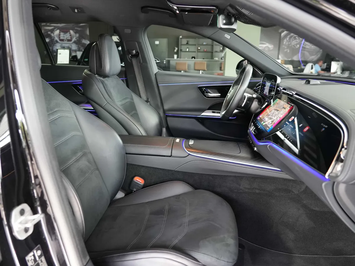Mercedes-Benz E 300 e T-Modell AMG Line Advanced Superscreen - Image 15
