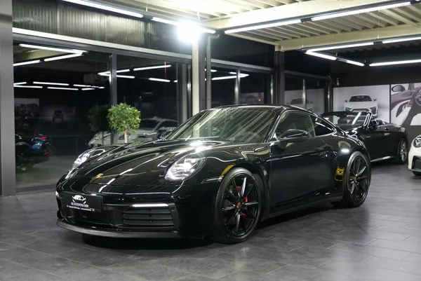 Porsche 911 Carrera S (992)