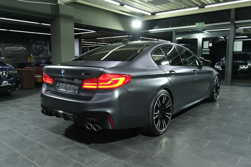 Luxuriöses Sportfahrzeug